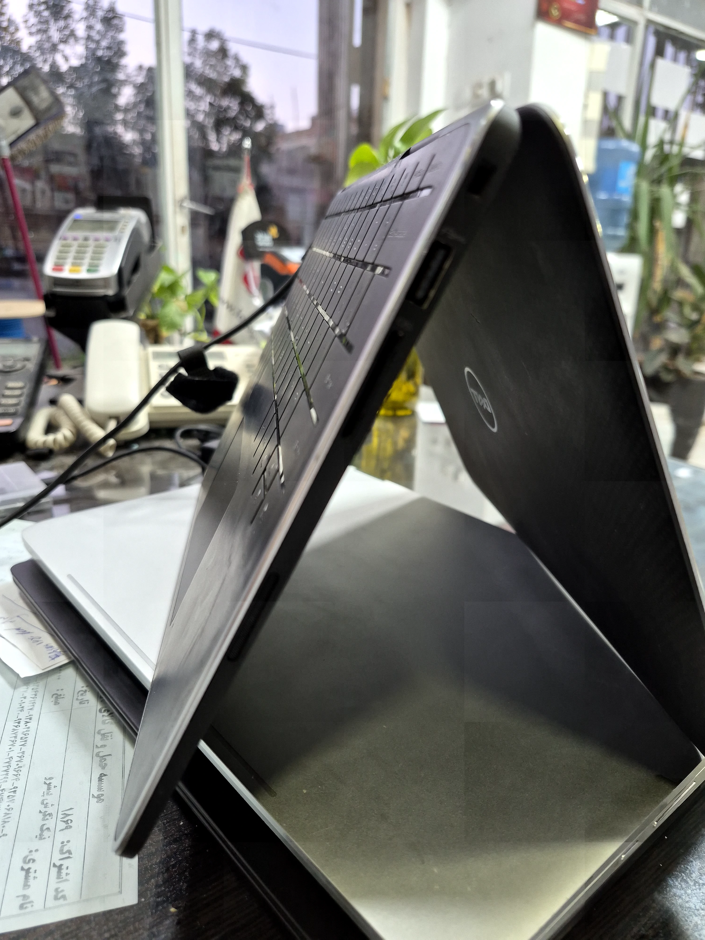 زاویه دیگر لپ تاپ لمسی استوک دل 13اینچ مدل DELL P16T Core i5  Gen 4