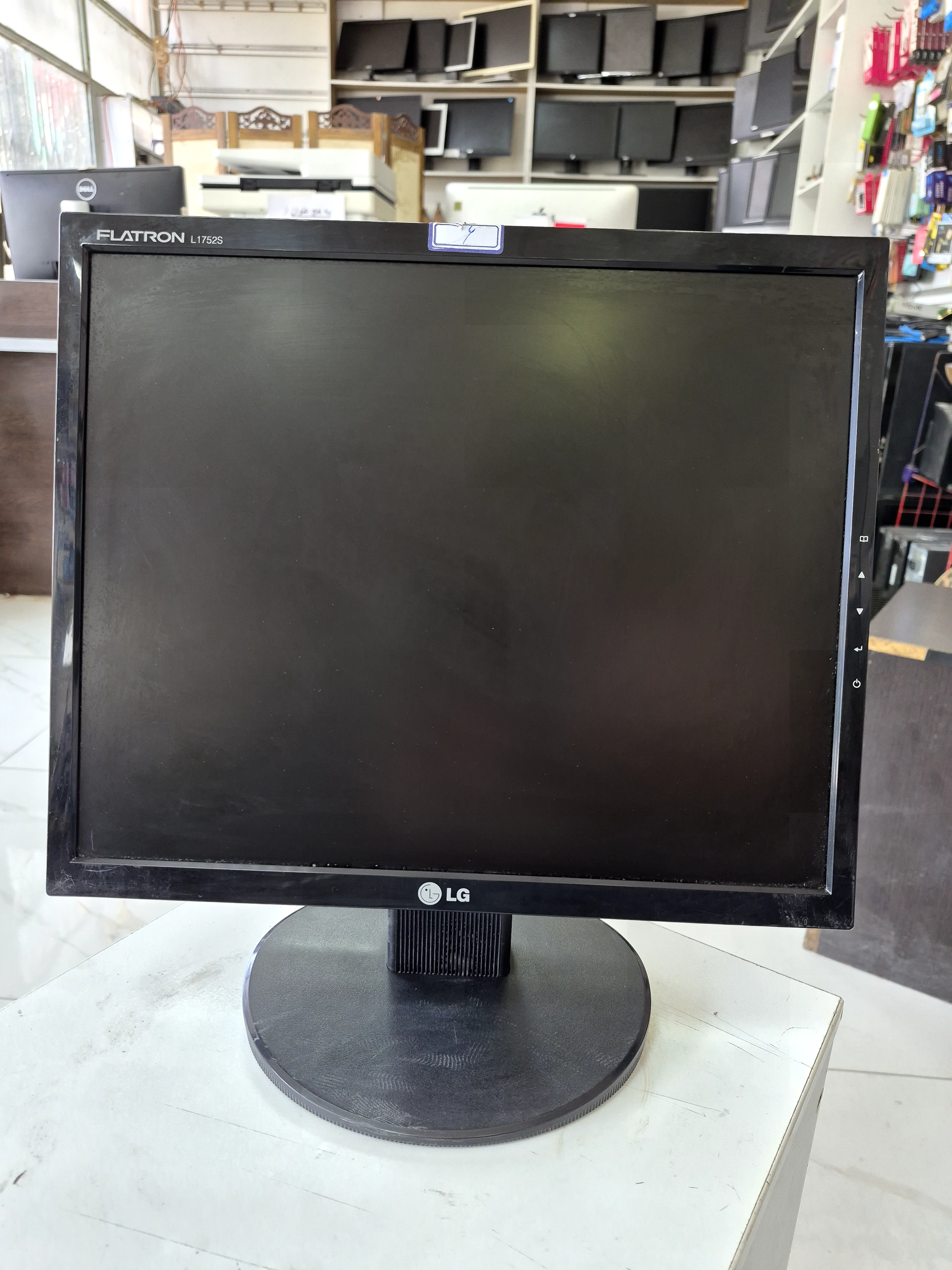 خرید مانیتوراستوک 17 اینچ ال جی مدل LG Flatron L17582S